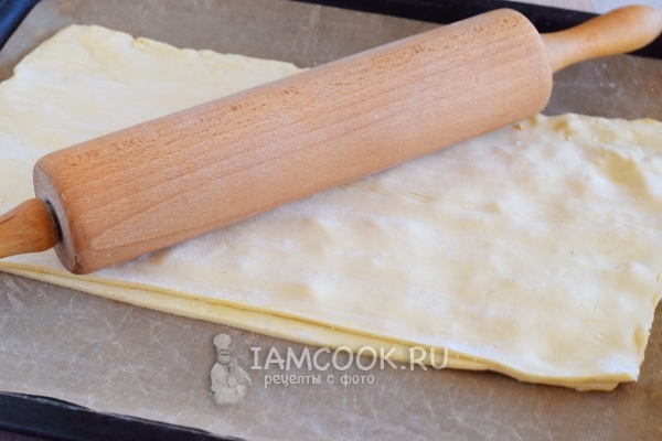 Накрыть начинку тестом