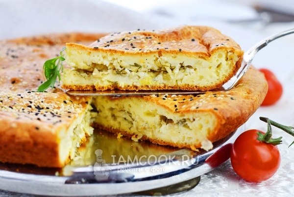 Фото заливного пирога с капустой на майонезе