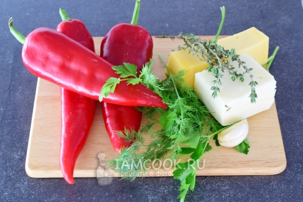Ингредиенты для перца, фаршированного сыром, в духовке