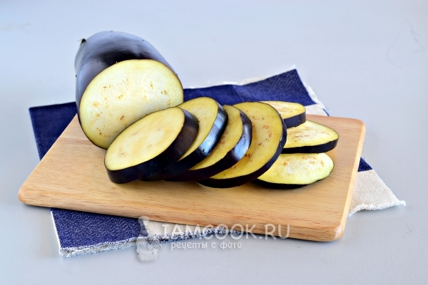 Порезать баклажаны