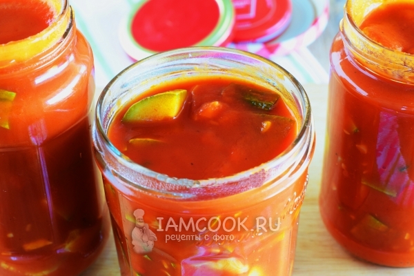 Переложить кабачки в банки