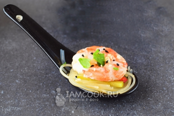 Рецепт фунчозы с креветками и овощами