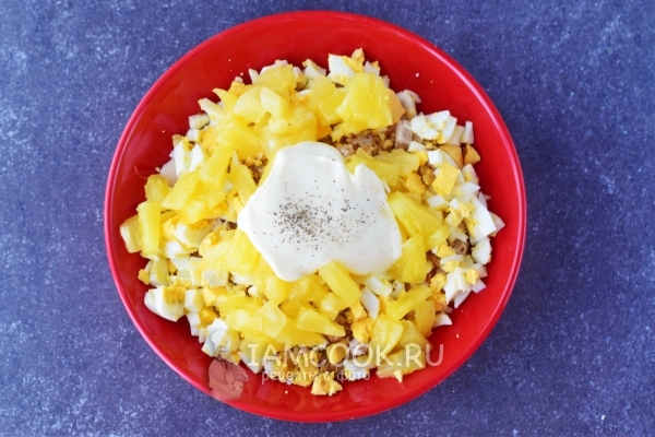 Положили майонез в салат