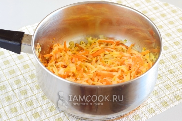 Обжарить овощи