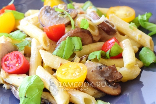 Макароны с грибами в сливочном соусе