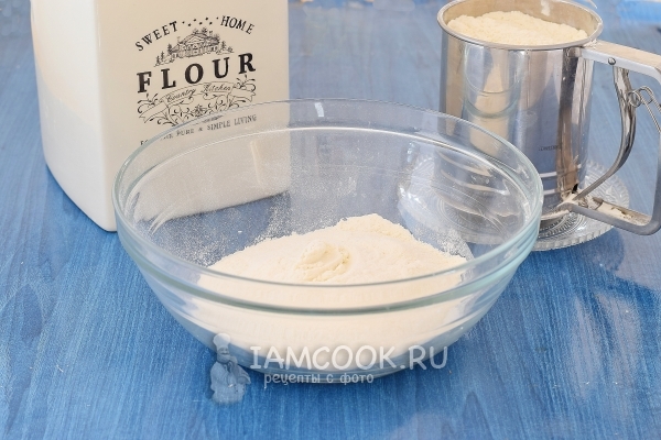 Просеять муку