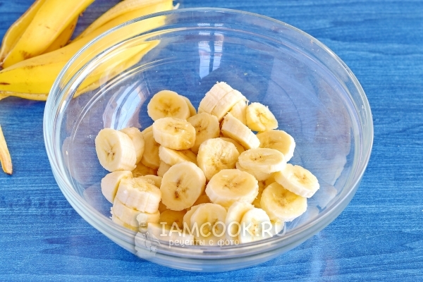 Порезать банан
