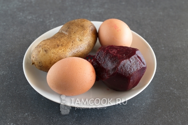 Сварить овощи и яйца