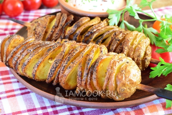 Рецепт картофеля спиралью на шпажках в духовке