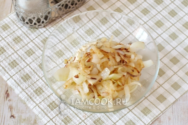 Обжарить лук