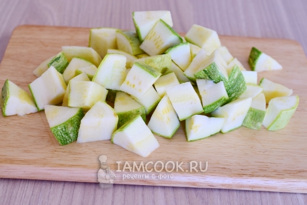 Порезать кабачки