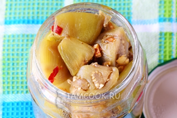 Переложить баклажаны в банку