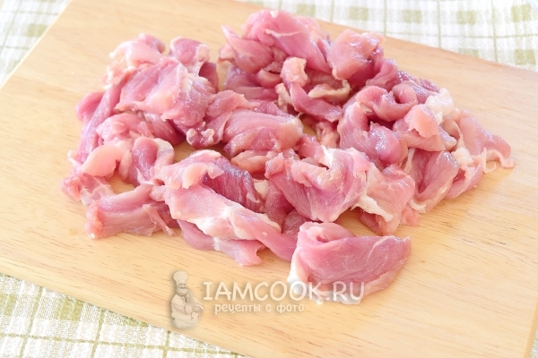 Порезать мясо