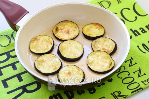 Обжарить баклажаны