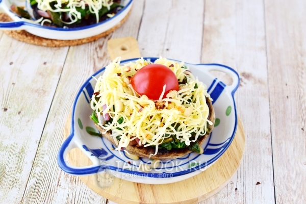 Положить помидор