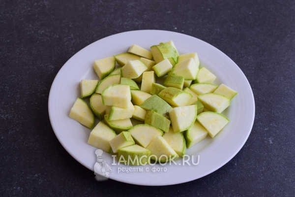 Порезать кабачки