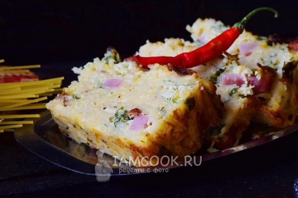 Рецепт пирога из спагетти со шпинатом и ветчиной