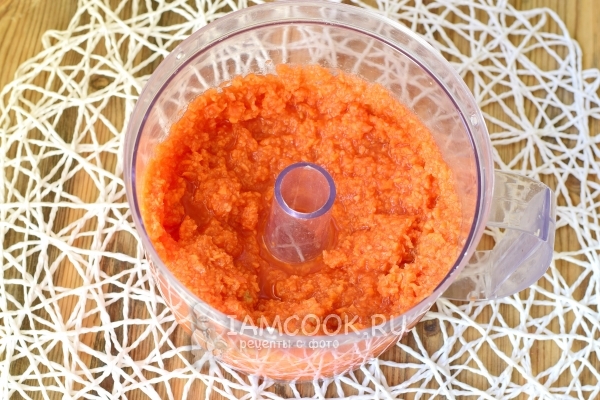 Измельчить морковь