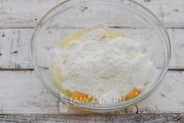 Всыпать муку