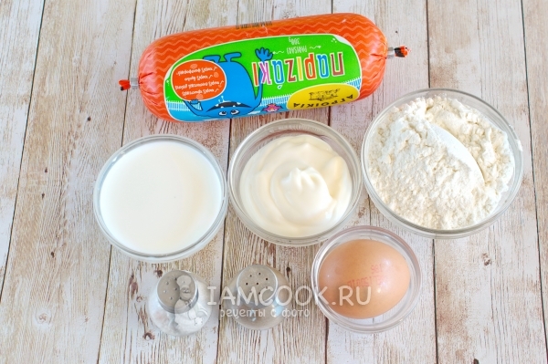 Ингредиенты для колбасы в кляре на сковороде