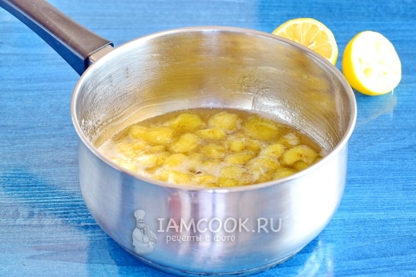 Влить сок лимона