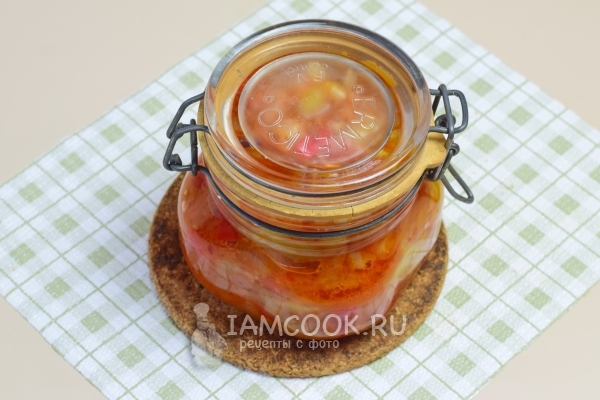 Закрыть банку крышкой