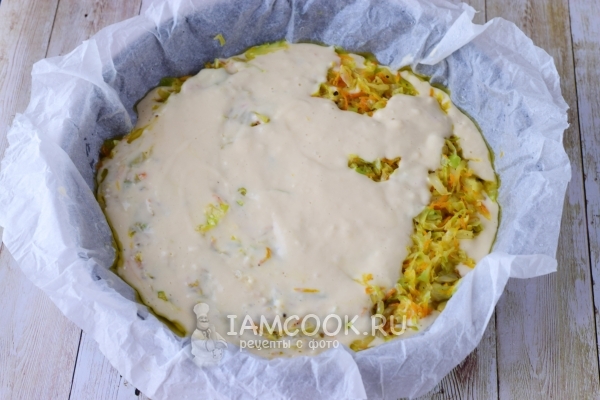 Залить начинку тестом