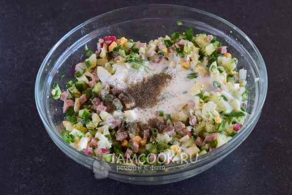 Всыпать соль и перец