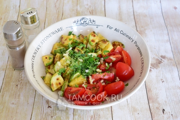 Всыпать соль и перец