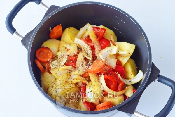 Насыпали специй