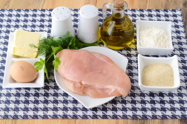 Ингредиенты для котлет по-киевски из куриного фарша