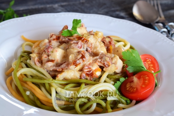 Рецепт спагетти с курицей в сливочном соусе