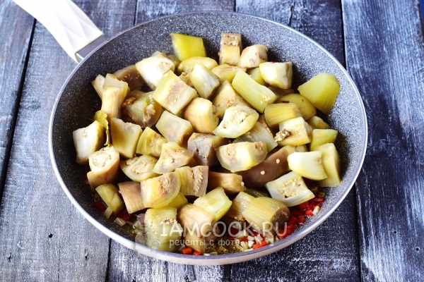 Положить баклажаны