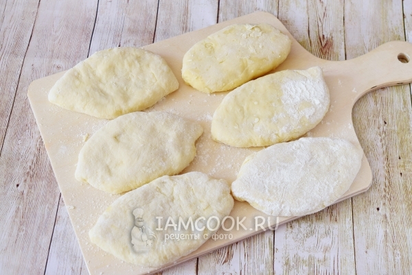 Слепить пирожки