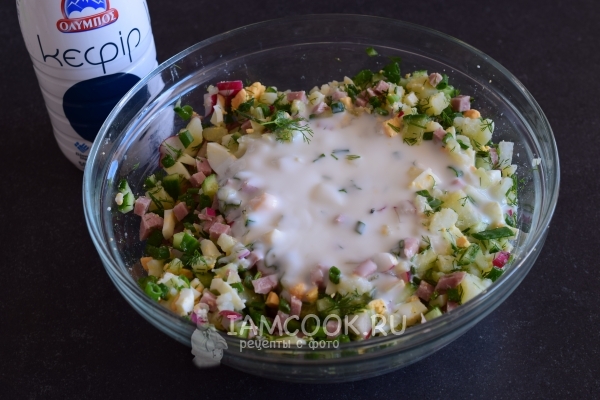 Влить кефир