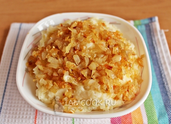 Соединить картофельное пюре с луком