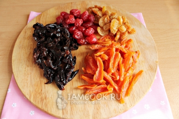 Обсушить сухофрукты