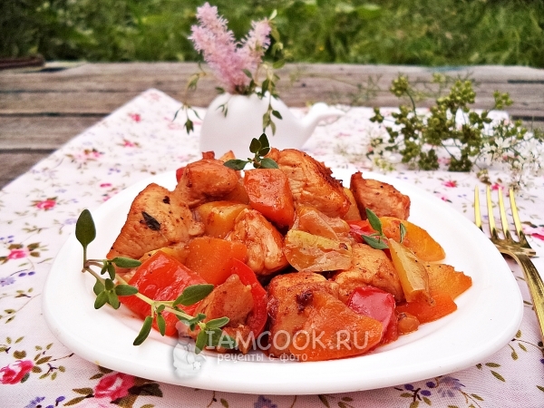 Фото овощного рагу с куриной грудкой