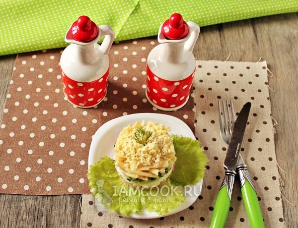 Рецепт салата из ветчины, сыра, огурцов и яиц