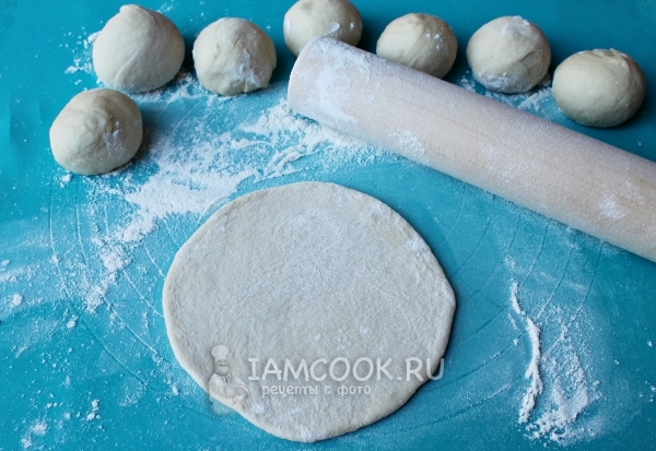 Раскатать тесто