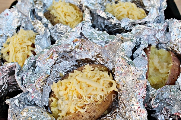 Посыпать сыром