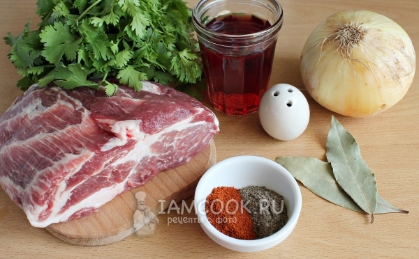 Ингредиенты для шашлыка по-кавказски из свинины