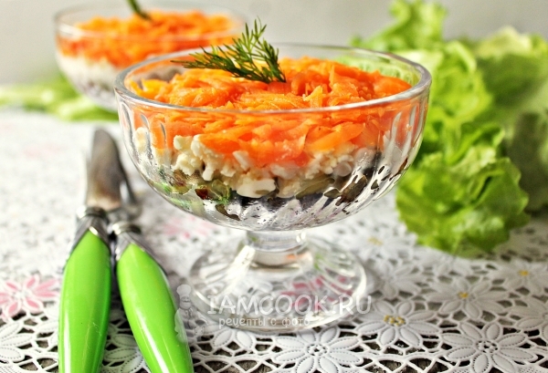 Фото салата с говяжьей печенью и солеными огурцами