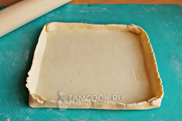 Сделать из теста основу с бортиками