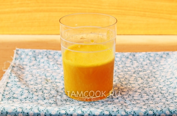 Выжать сок из апельсина