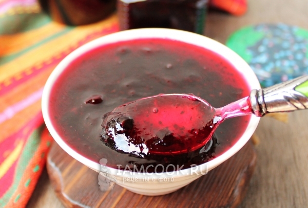 Готовое варенье-желе из чёрной смородины на зиму