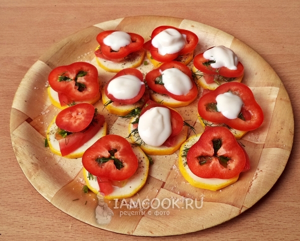 Положить плавленый сыр