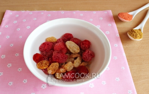 Замочить сухофрукты