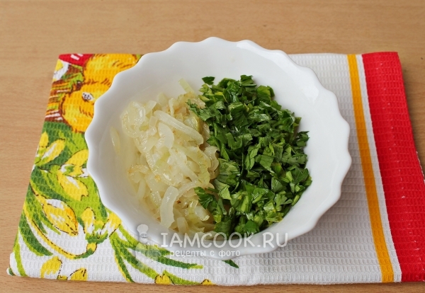 Соединить зелень с луком