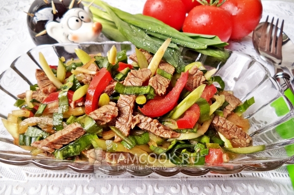 Рецепт салата с говядиной и черемшой